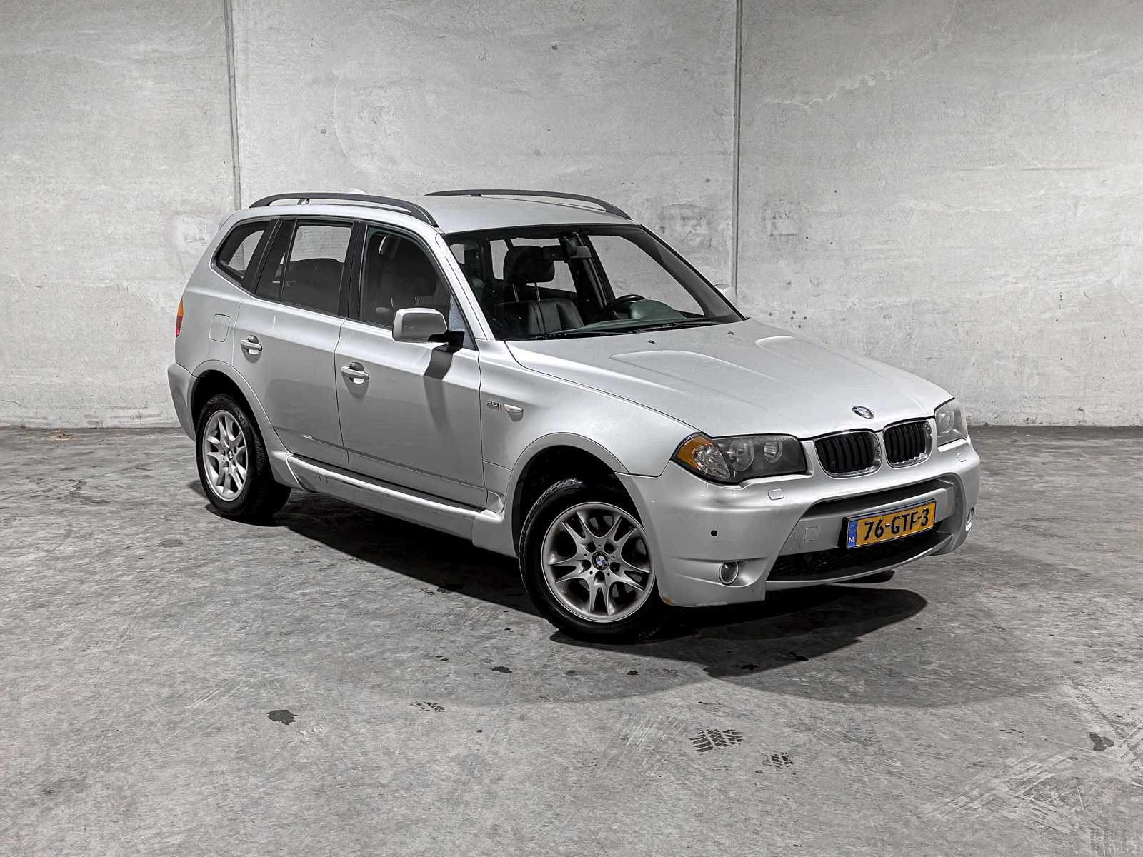 BMW X3 3.0i Executive 231pk 2004 (Automaat), 76-GTF-3
