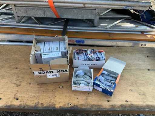 Bundle of safety glasses