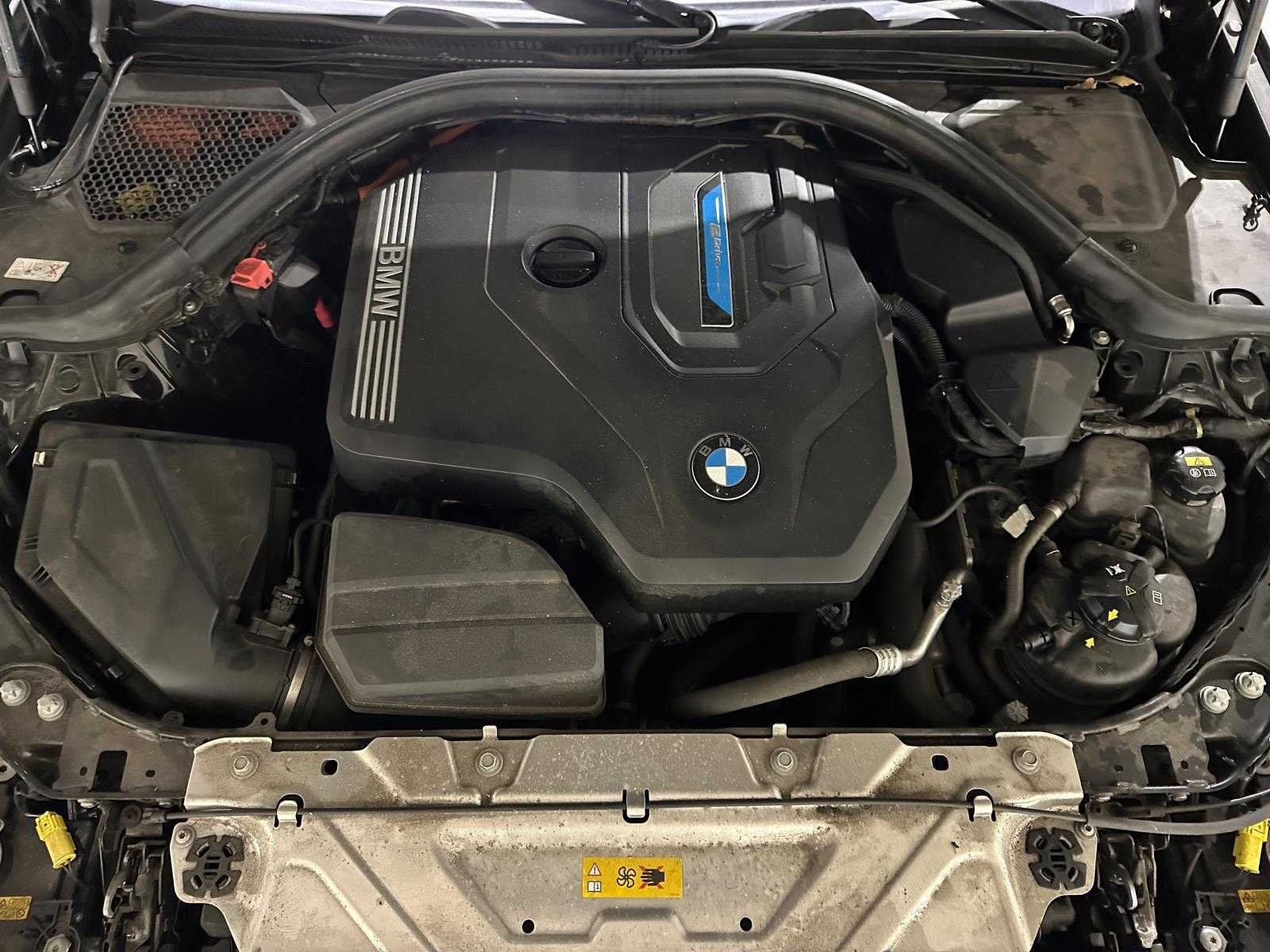 BMW 330e Touring Business Edition Plus 184pk 2021 3-serie (Origineel-NL + 1e Eigenaar) L-480-TL