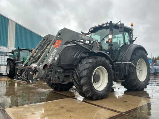 2013 Valtra T163 Tracteur agricole à traction intégrale avec chargeur frontal