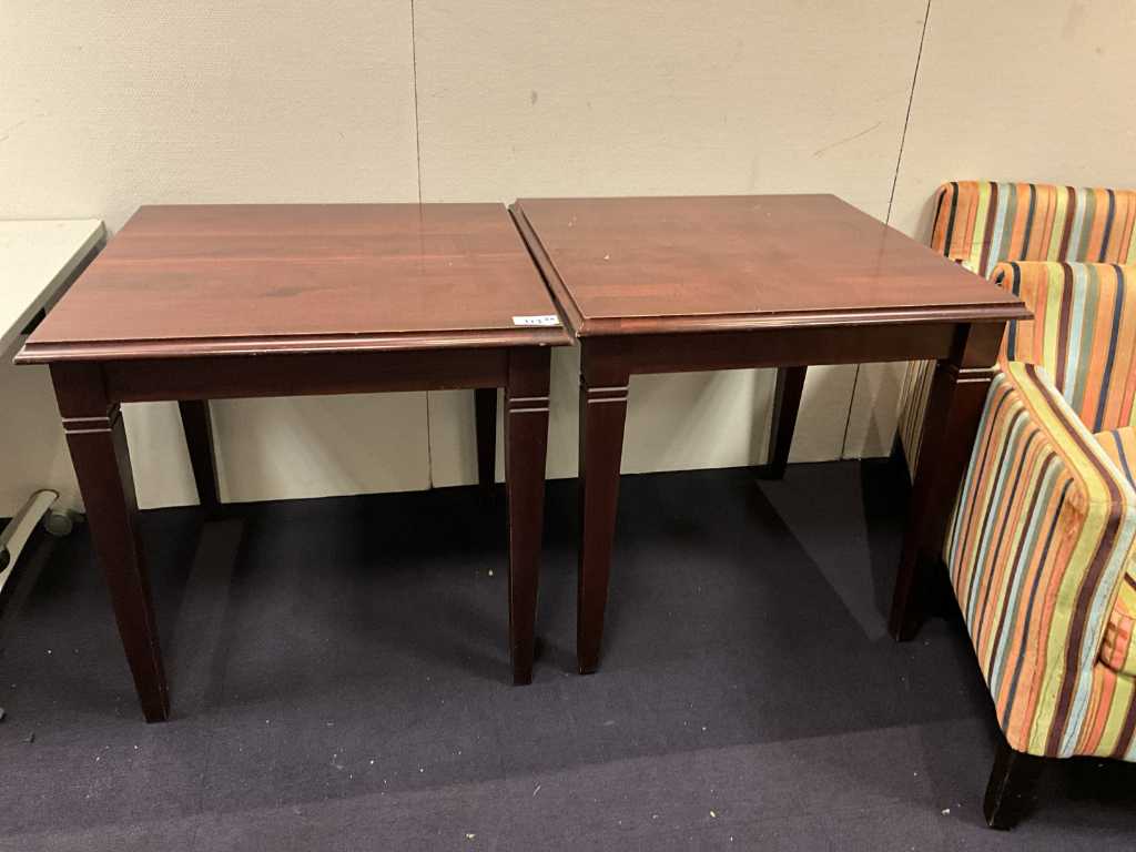 Wooden dining room table (3x)