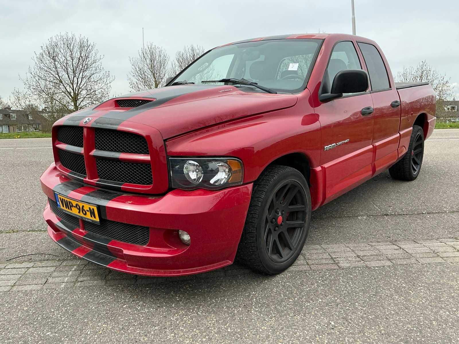 2005 Dodge SRT10 Viper Quad-Cab Pickup Truck Commercial Vehicle