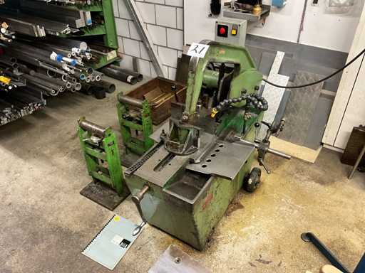 Kasto VBS 242 Hacksaw machine