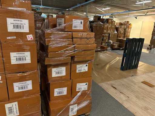 Décoration de fête, valeur au détail 2 000 €