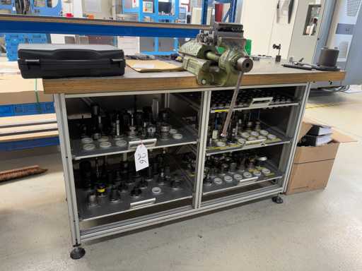   Werkstattschubladenschrank mit Inhalt