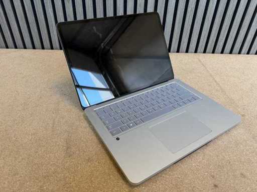 Microsoft Surface Laptop studio 2