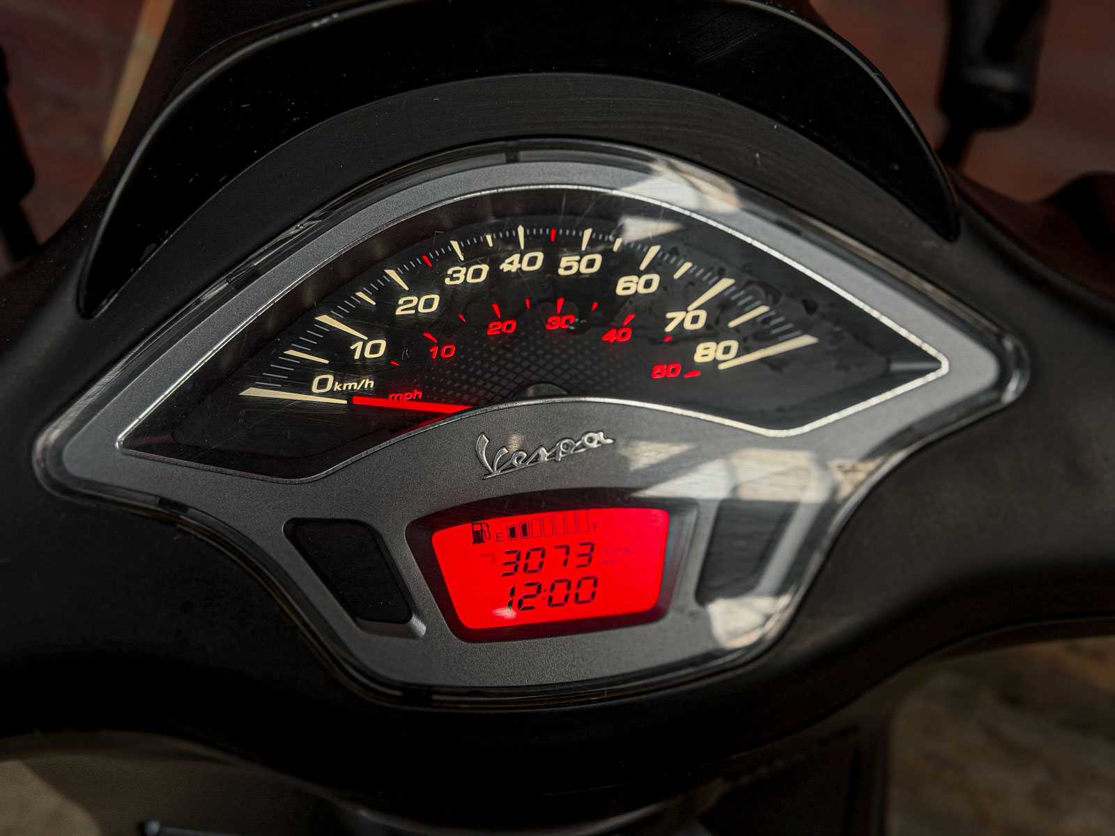 Piaggio Vespa Sprint 4T 2016 Scooter, DGX-89-G