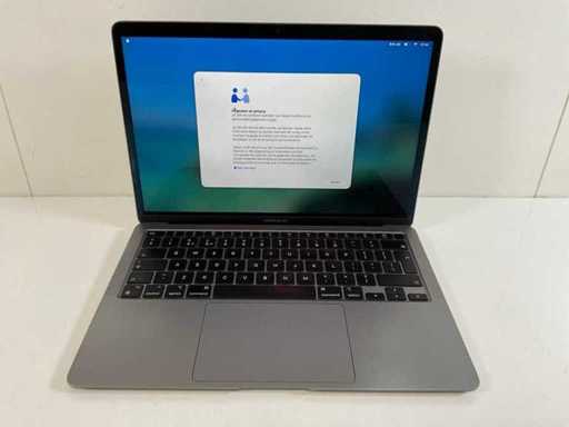 Apple MacBook Air 13", Apple M1, 16GB RAM, 512GB NVMe Laptop