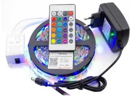 Ruban LED RGB 5m – Kit complet avec télécommande et adaptateur (x4)