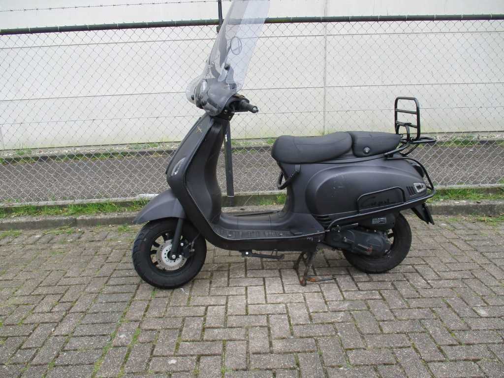 Capri CL 50 RIVA injection - Moped - Classic WY50QT-86 - Scooter