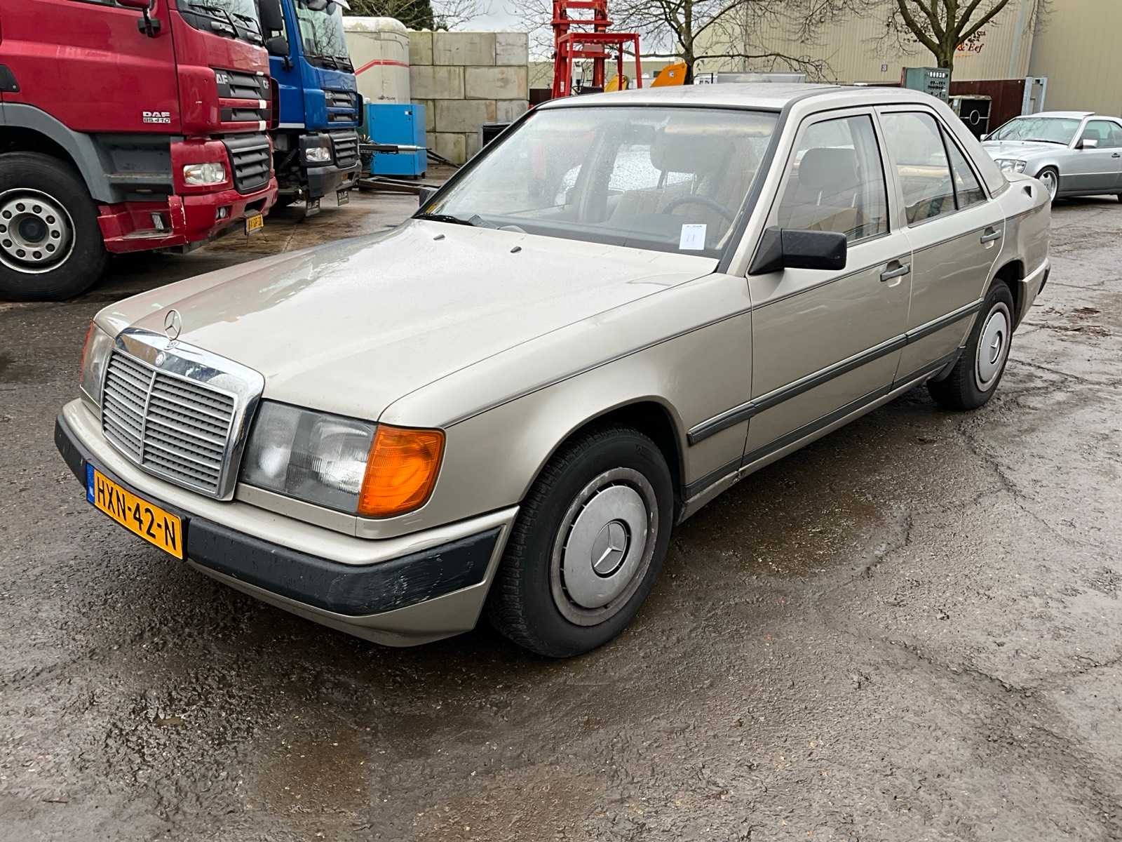 1987 Daimler benz 200-500 (W124) E300 Passenger car