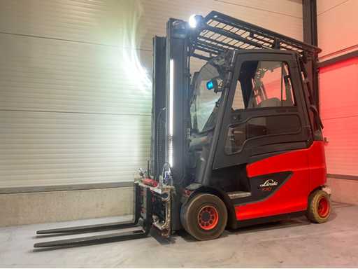 2020 Linde E20-01/600 2000KG Spoon Adjuster Packed Forklift