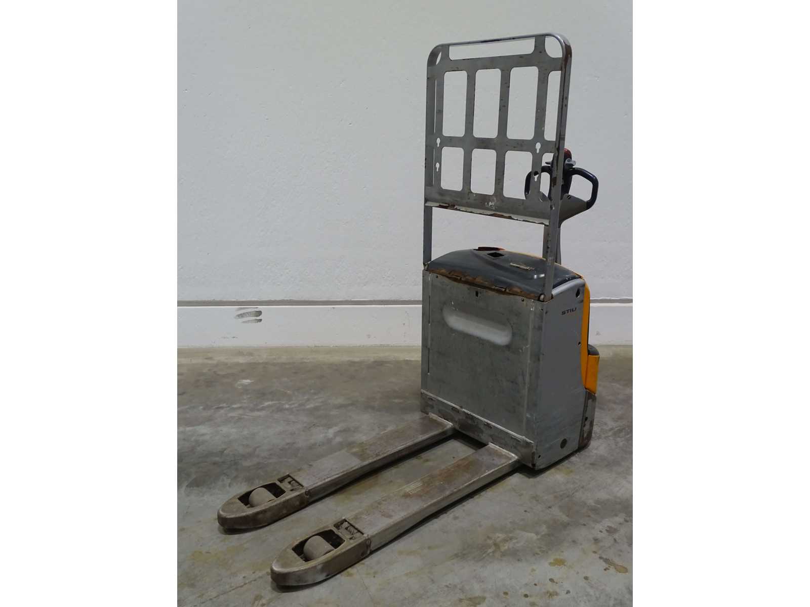 STILL EXU18 pallet truck