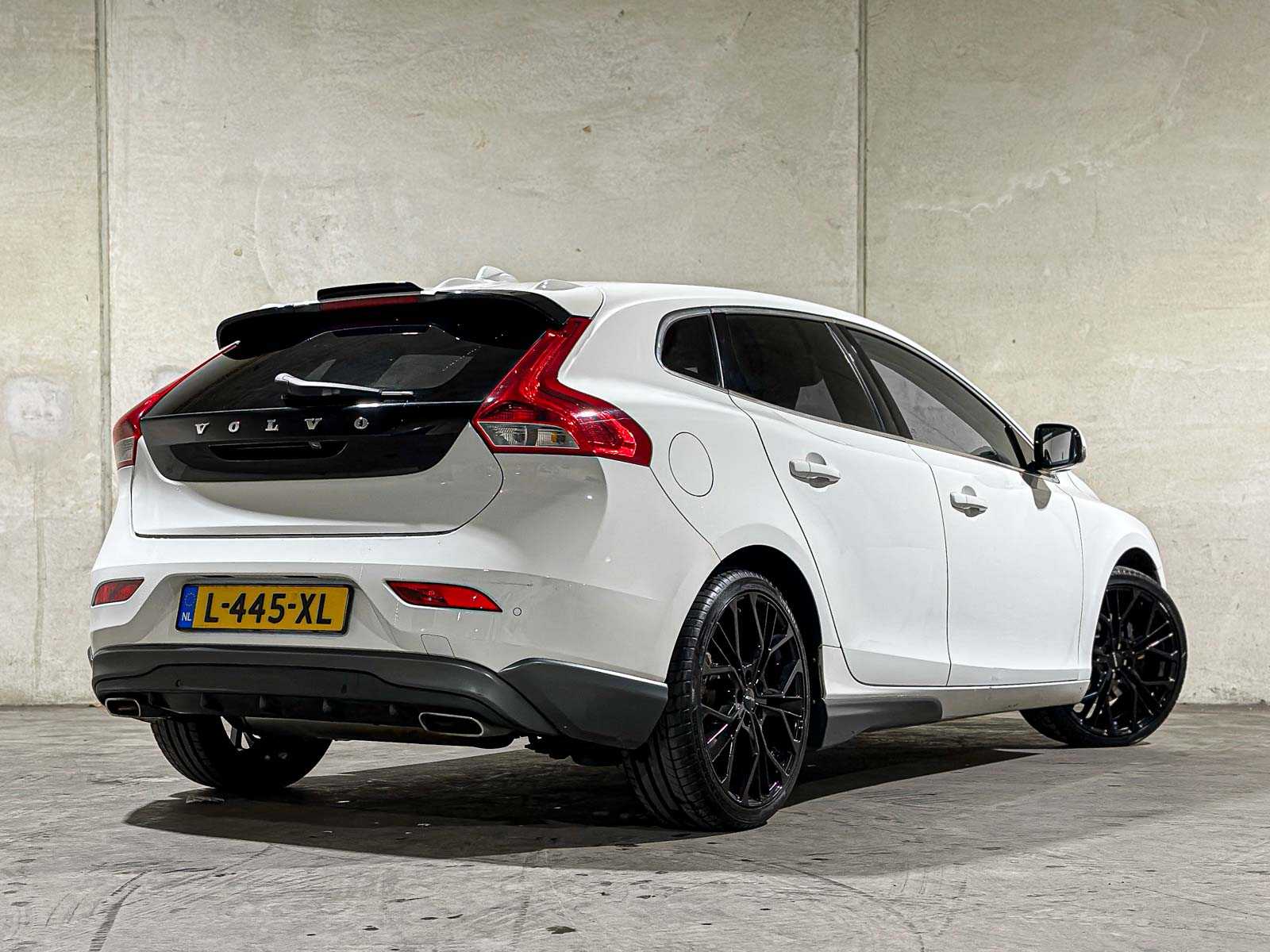Volvo V40 2.0 D3 Summum 148pk 2012, L-445-XL
