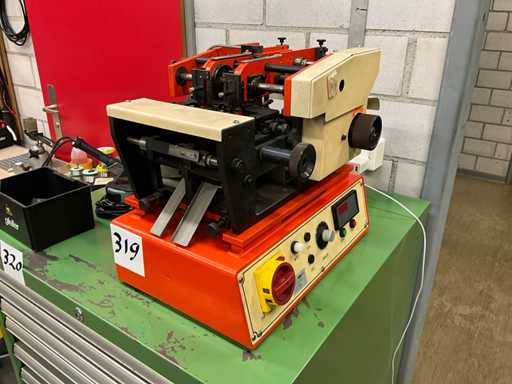 Streckfuss C043 component cutter & bender