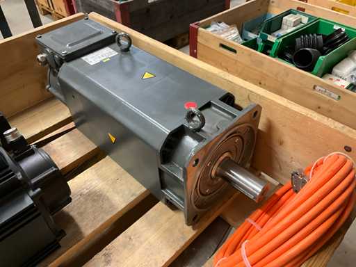 Siemens IM B5 IP 55/54 TH. CL 155 (F) Servo Motor