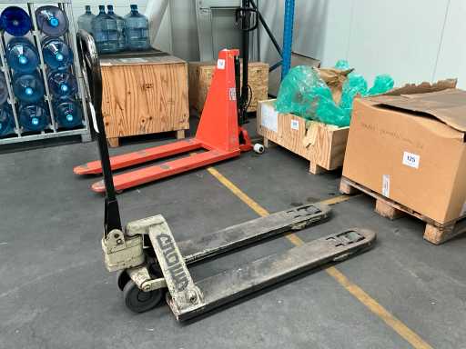 1996 Crown PTH 50 Transpalette hydraulique à main