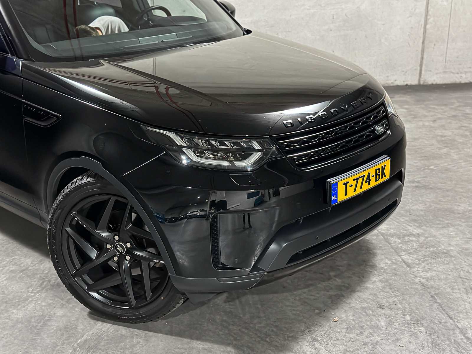 Land Rover Discovery 3.0 Td6 HSE Luxury 258pk 2018 7-persoons, T-774-BK
