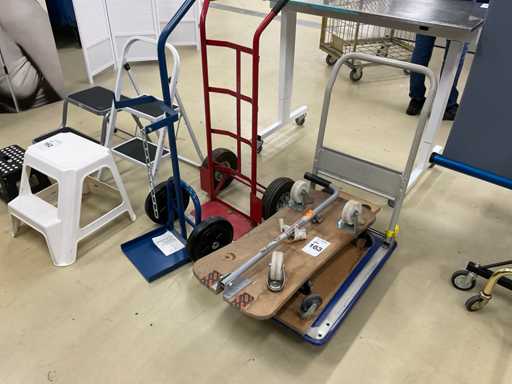 Hand truck (2x)