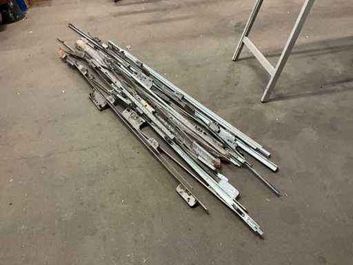 Varie serrature a 3 punti