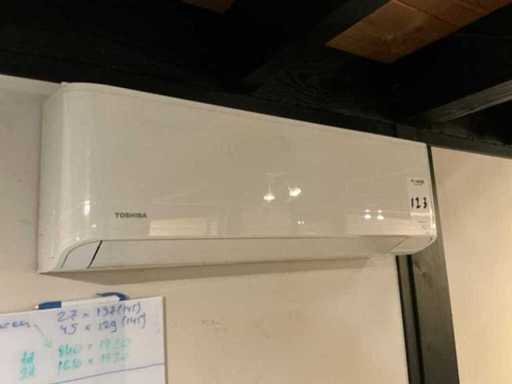 Climatisation Thoshiba RAS-B13J2KVG-E