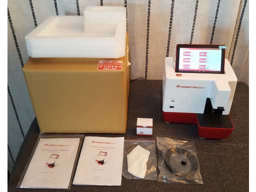 MAESTROGEN - MN-913A - SPECTROPHOTOMETER