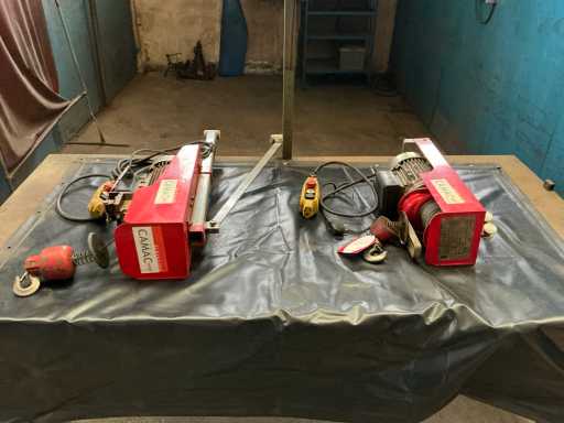 Wci?gnik elektryczny CAMAC P-150 - 2003 (2x)