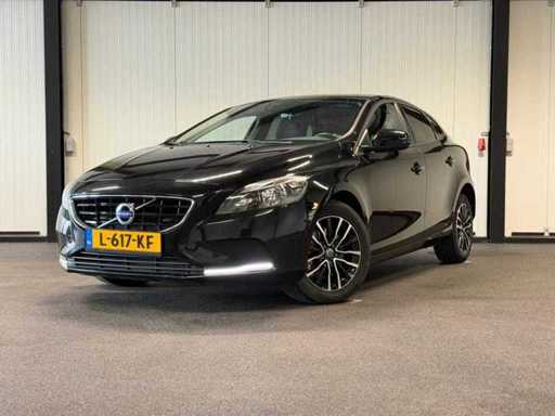 Volvo - V40 - 2.0 T2 Momentum L-617-KF 2016 IAW