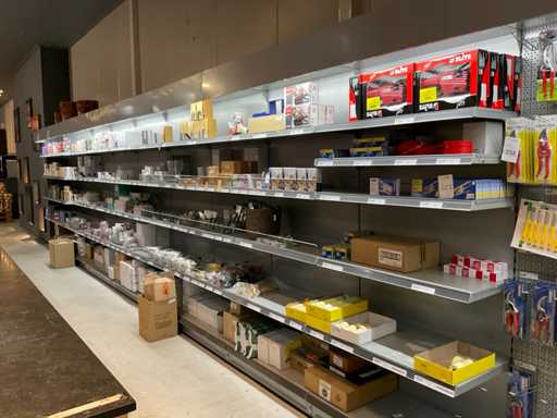 Lotto di materiali decorativi