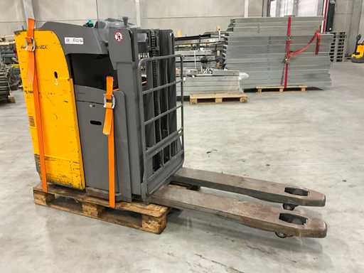 2017 Jungheinrich ESD 120 Stapelaar