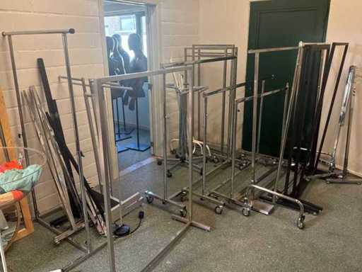 Various clothes rack (25x)