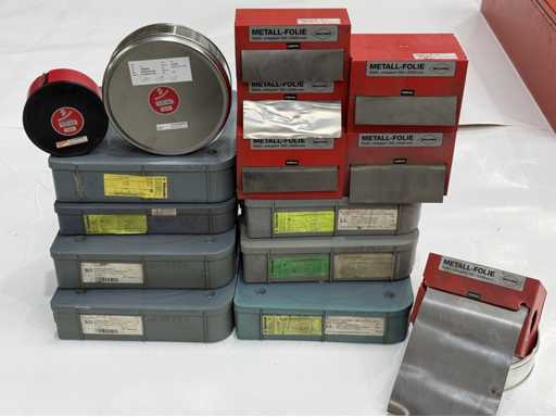   Feuilles métalliques de lot