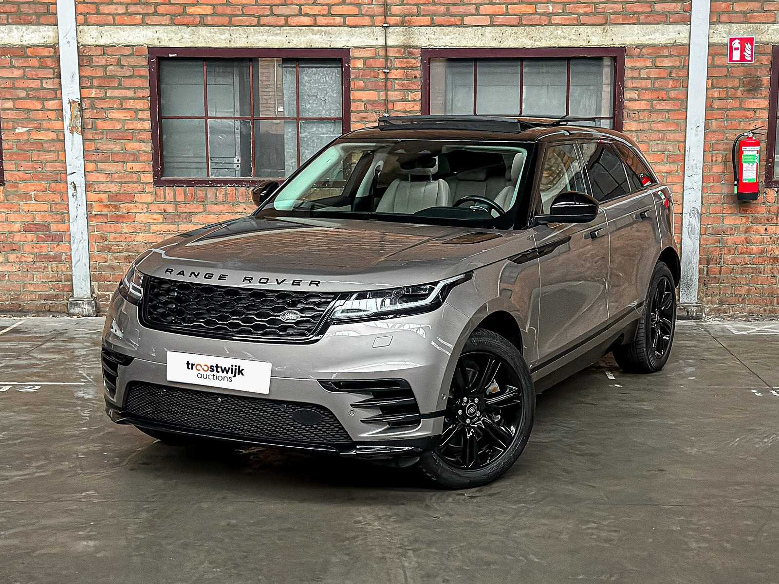 Land Rover Range Rover Velar 2.0 P400e R-Dynamic HSE 300pk 2021 (Origineel-NL), L-870-KS