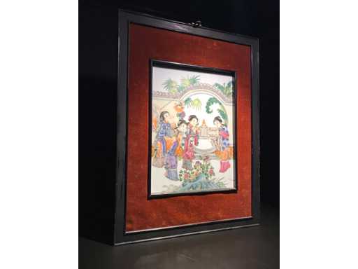 Chinesische Porzellanfliesen in wunderschönem Rahmen. 