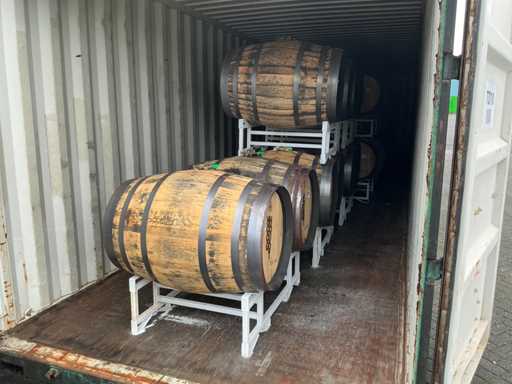 Single Grain Whisky (14 barrels, 3,194 litres, aged for 3 years)