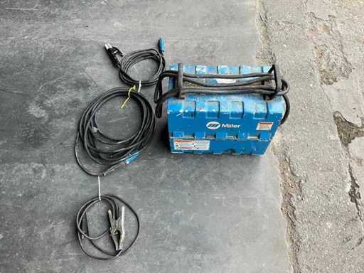Macchina per saldatura a elettrodi Miller XMTC 400 CC/CV