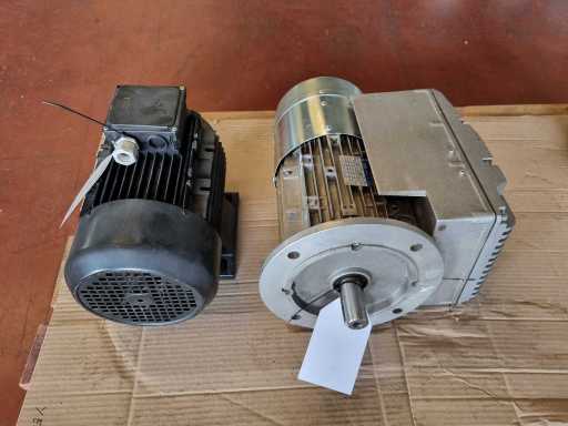 Un lot de 2 moteurs électriques