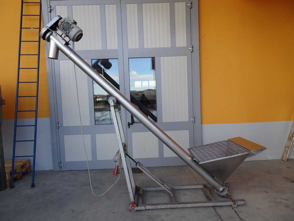 Stainless steel worm screw elevator and stainless steel hopper