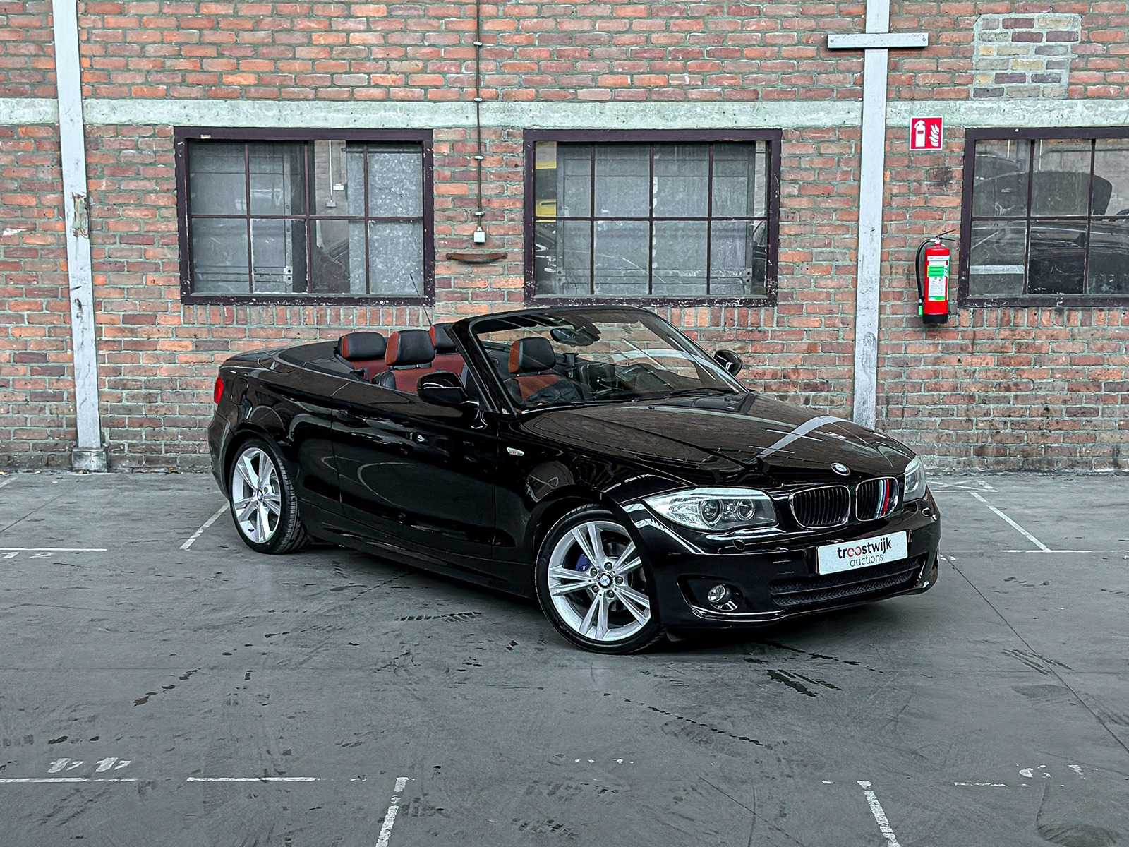 BMW 118i Cabrio High Executive 1-serie 143pk 2011, L-752-XS