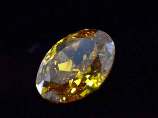 Fancy diamond certificat 0,81 carat