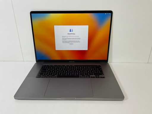 Apple MacBook Pro 16", Core(TM) i7 9ª generazione, 16 GB di RAM, 1 TB NVMe AMD Radeon RX Pro 5500M 4GB