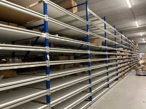 Rafturi de depozit (280 metri - 2901 m2)