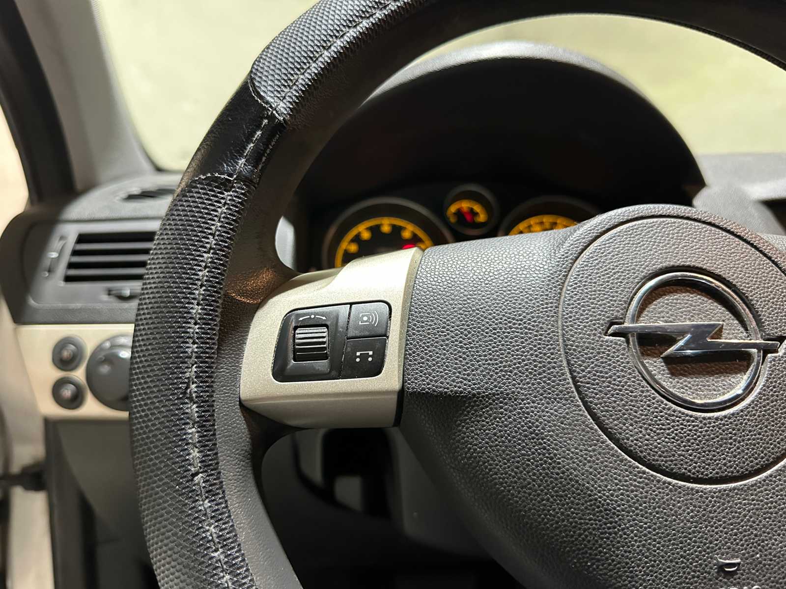 Opel Astra GTC 1.8 Temptation 140hp 2007, 88-XT-FZ Youngtimer