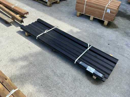 Striscia di copertura Piramide Ribetta Nera Scartata 62x1800 mm (8x)
