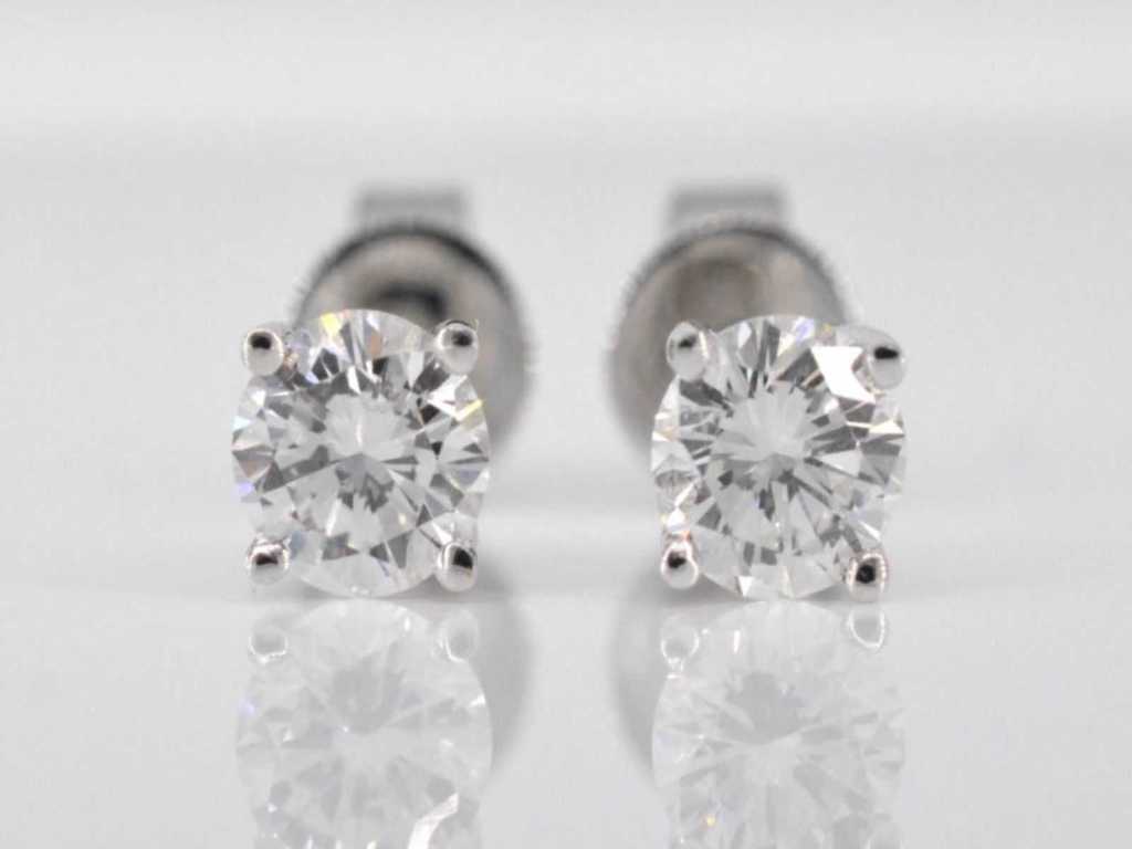 Boucles d’oreilles diamants en or blanc de 0,60 carat