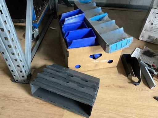 Charge von Lagerbehältern