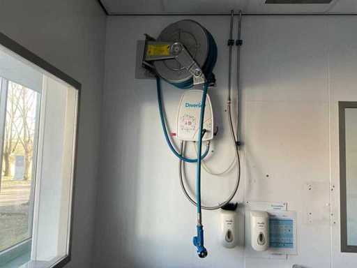 Diversey - J2000 Stainless Steel - Instalare cu tambur cu furtun și sistem de dozare