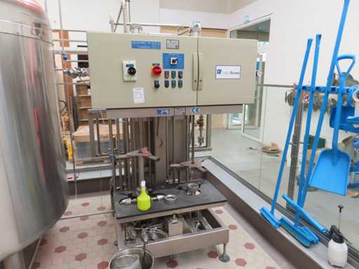 Keg-Technik - 2011 - Micromat M 2/2-b - Keg filling and cleaning machine