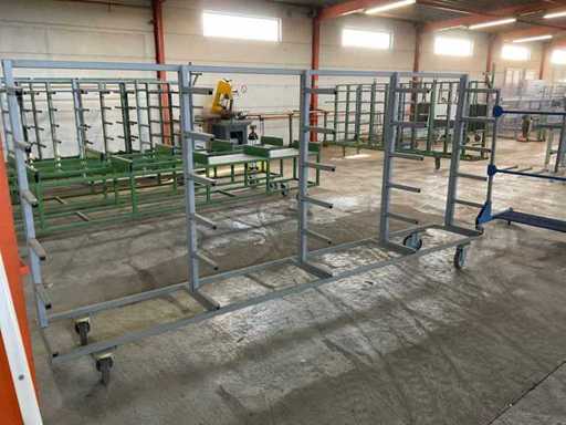 Tramvai de transport cu profil