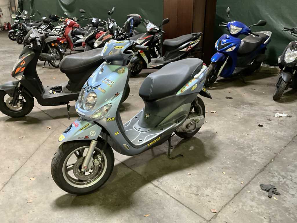 Yamaha 46 Scooter